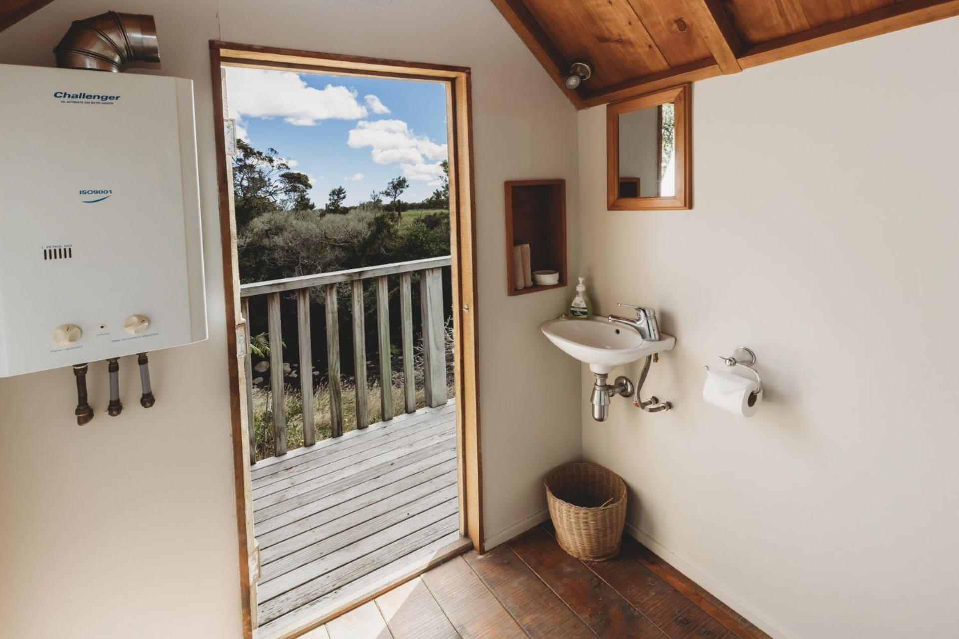 The River Retreat Off The Grid Inglewood エクステリア 写真
